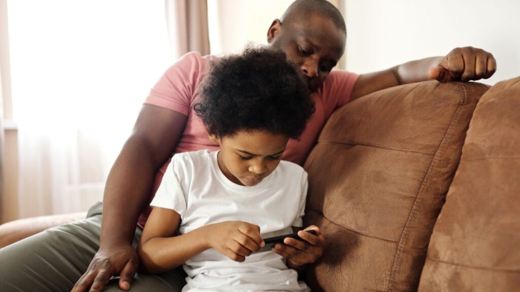 Controle-parental-smartphone-parent-enfant